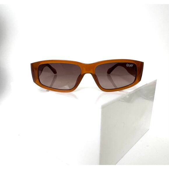 QUAY, NO ENVY, NWOT’s Caramel Rectangular Sunglasses - Picture 3 of 9